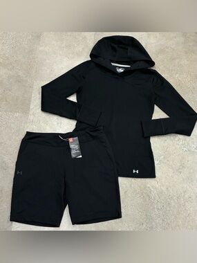 Womens UNDER ARMOUR Hoodie & Shorts, sz Medium…1 NWT